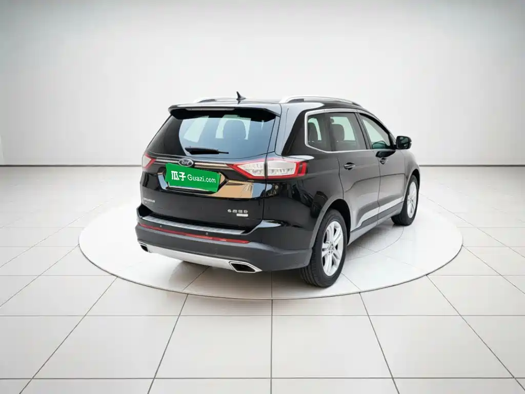 Ford Edge — миниатюра 6