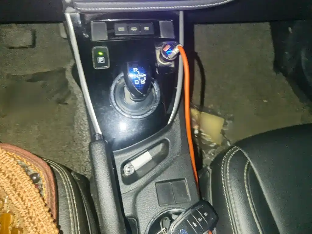 Toyota Corolla Hybrid — миниатюра 7