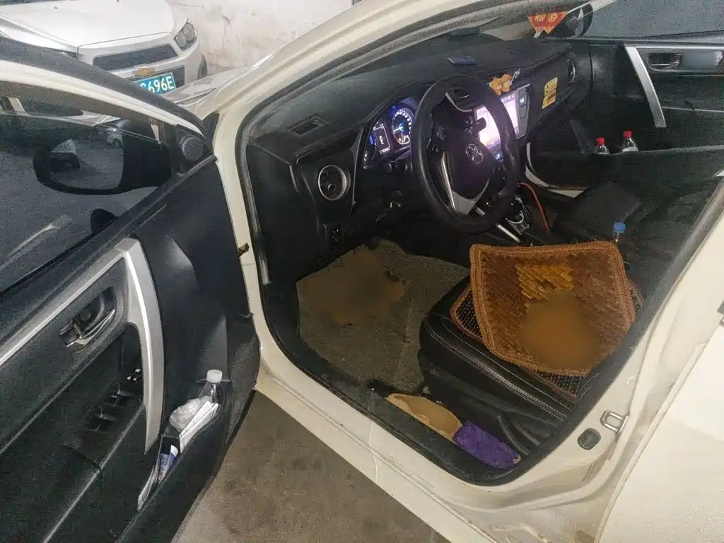 Toyota Corolla Hybrid — миниатюра 14