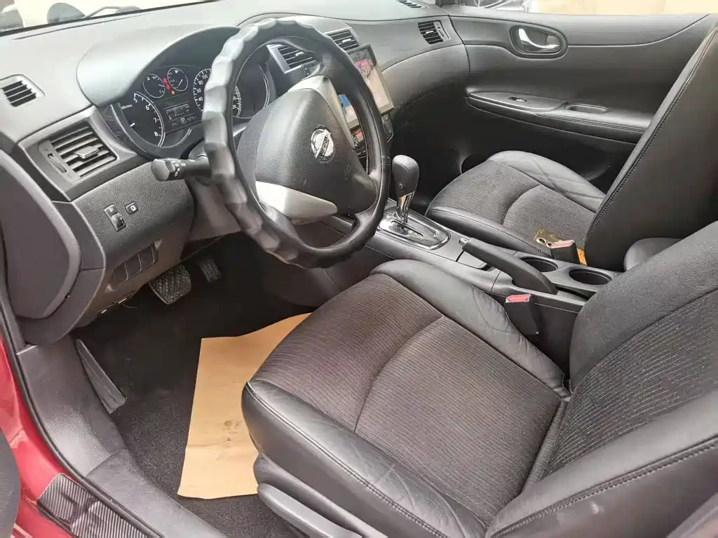 Nissan Tiida — миниатюра 6