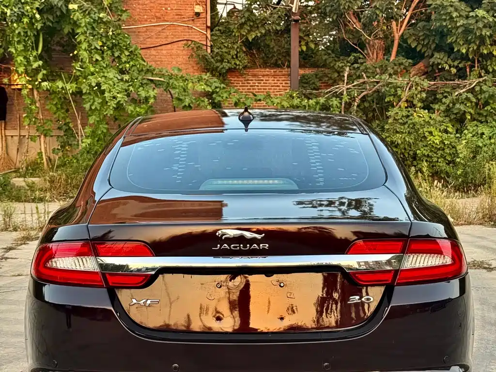 Jaguar XF — миниатюра 3