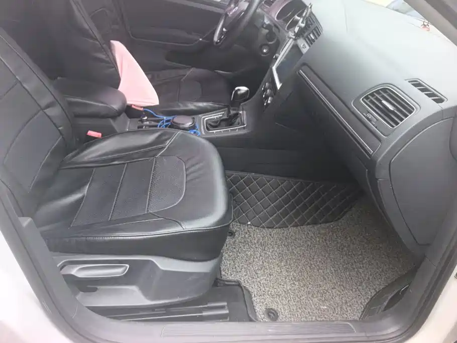 Volkswagen Golf — миниатюра 8
