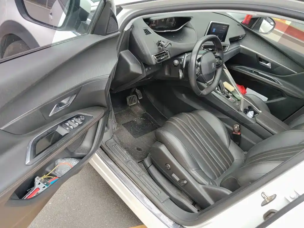 Peugeot 4008 — миниатюра 17