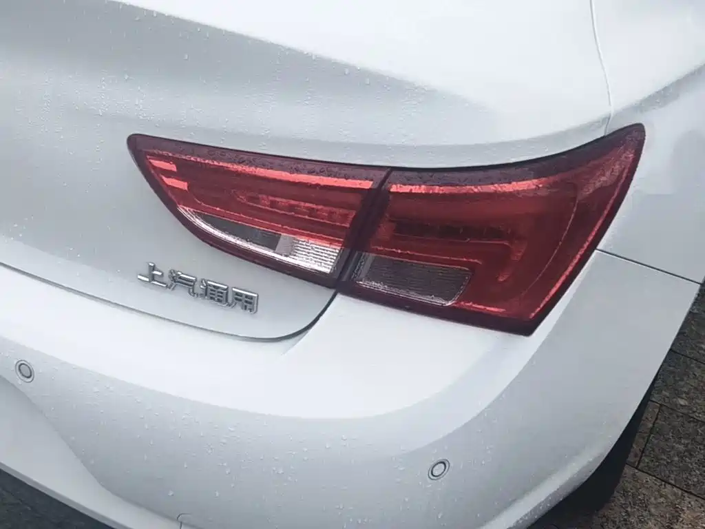 Buick Verano — миниатюра 8