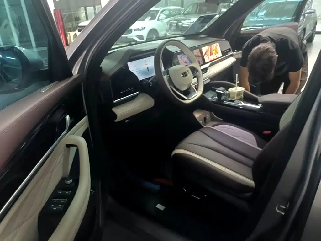 Geely Xingyue L — миниатюра 16