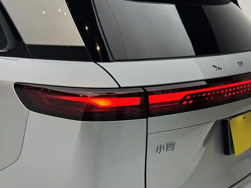 XPeng G9 — миниатюра 4