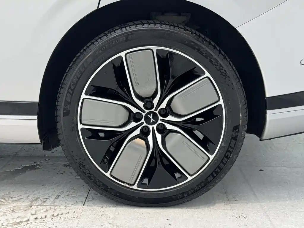 XPeng G9 — миниатюра 11
