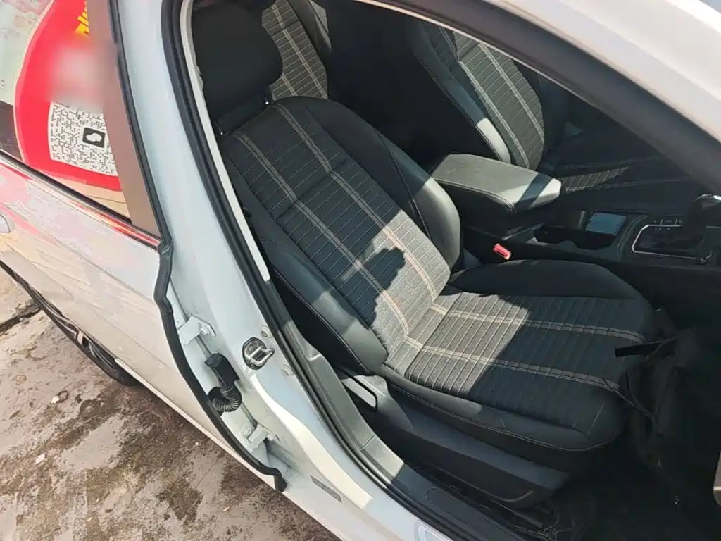 Volkswagen Lavida — миниатюра 25