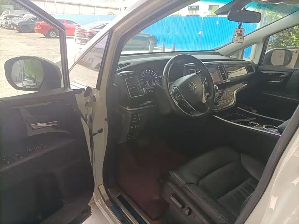 Honda Elysion — миниатюра 16