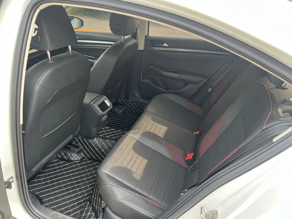 Volkswagen Bora — миниатюра 6