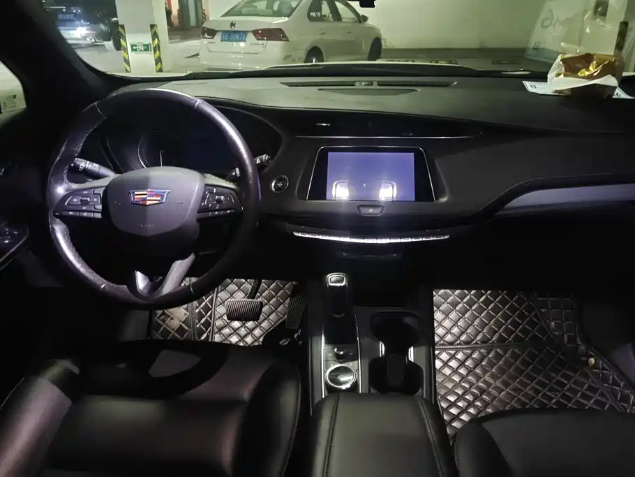 Cadillac XT4 — миниатюра 12