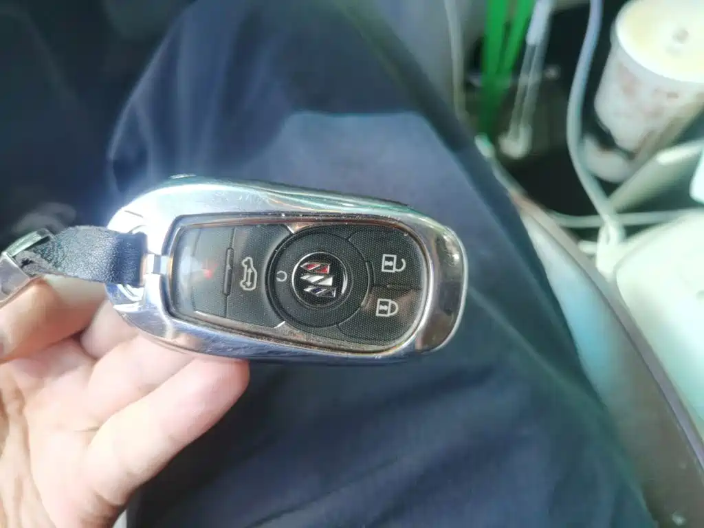 Buick GL8 — миниатюра 12