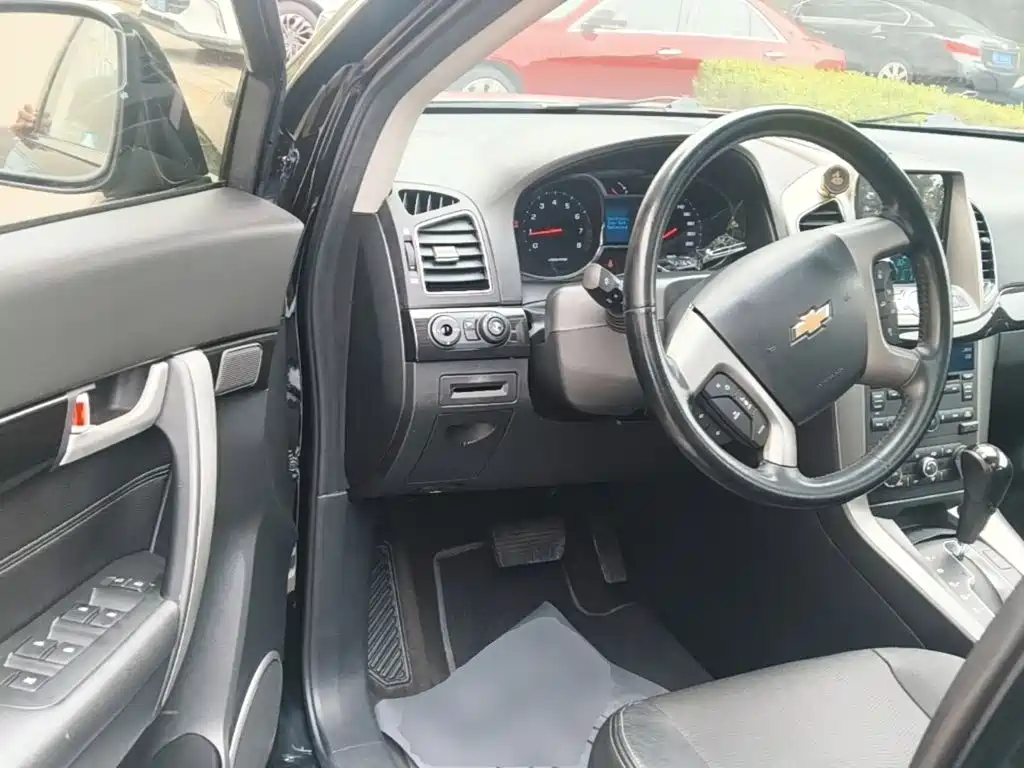 Chevrolet Captiva — миниатюра 16