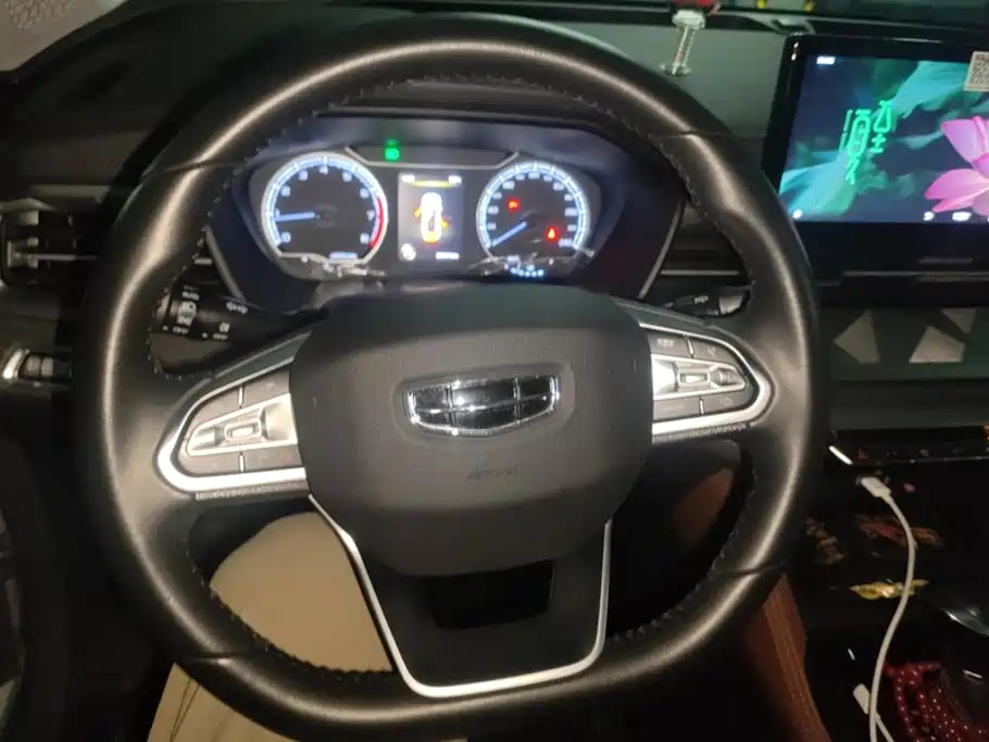Geely Vision X6 — миниатюра 15