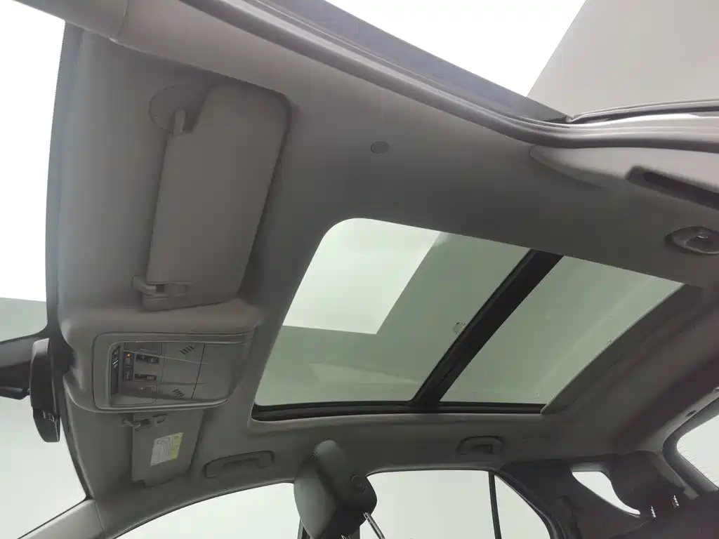Chevrolet Equinox — миниатюра 14