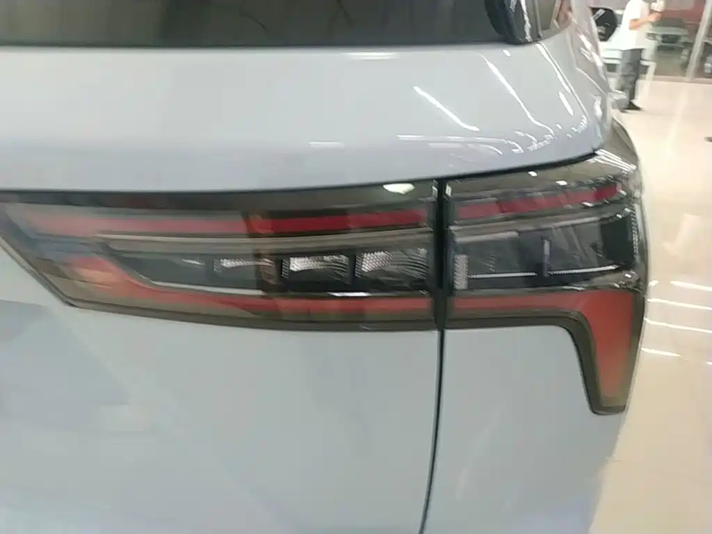 Chevrolet Plus — миниатюра 8