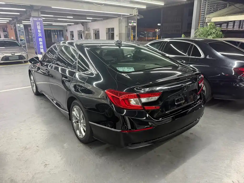 Honda Accord — миниатюра 11