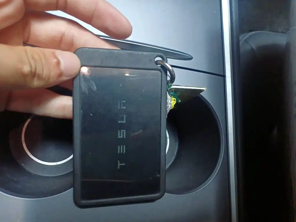 Tesla Model 3 — миниатюра 12