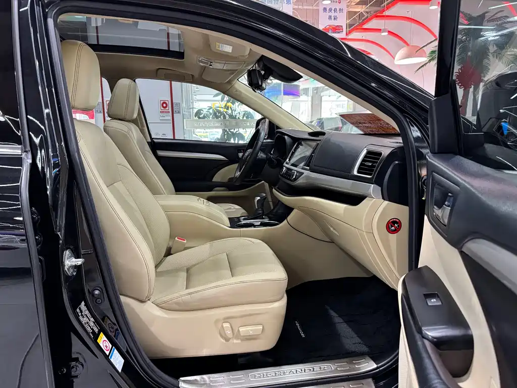 Toyota Highlander — миниатюра 10
