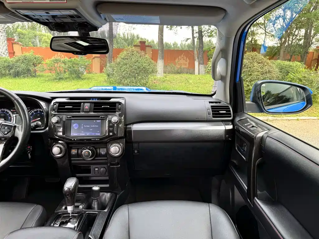Toyota 4Runner — миниатюра 16