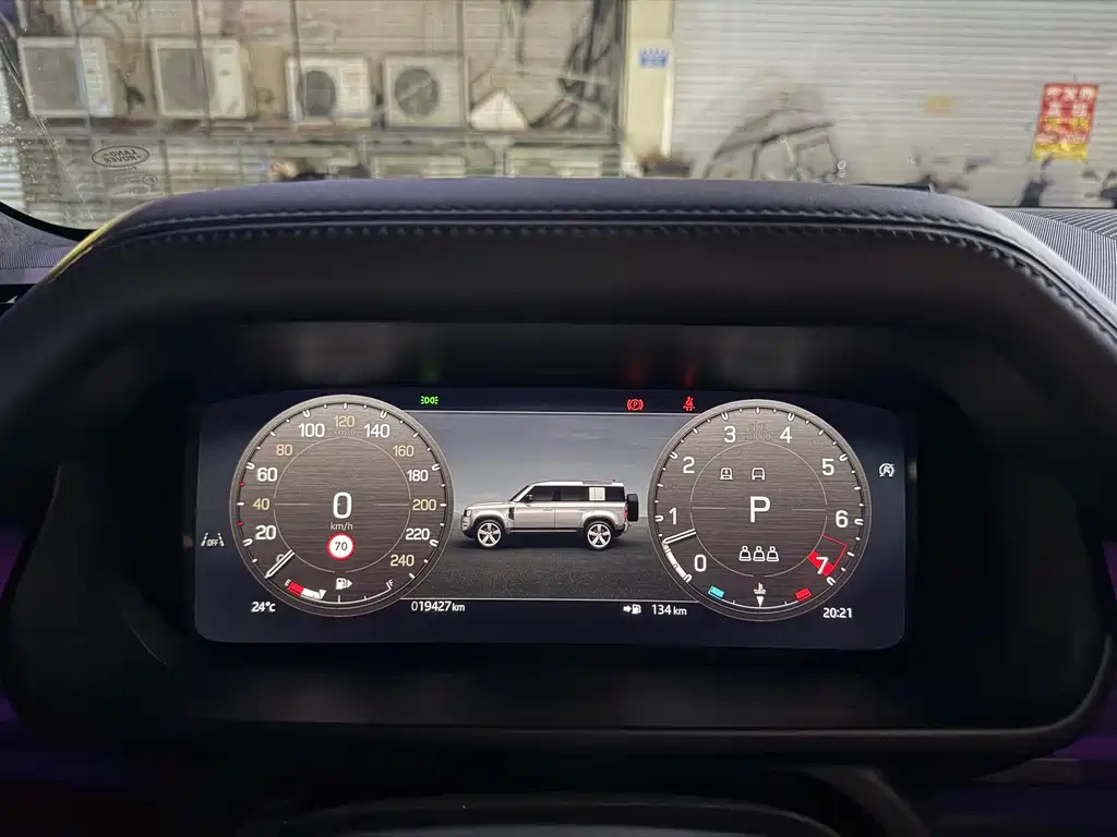 Land Rover Defender — миниатюра 9