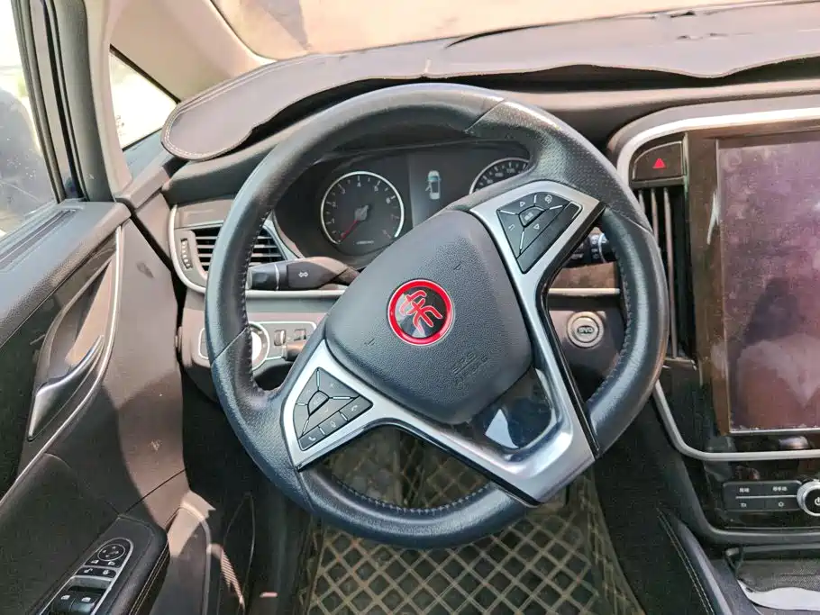 BYD MAX — миниатюра 15