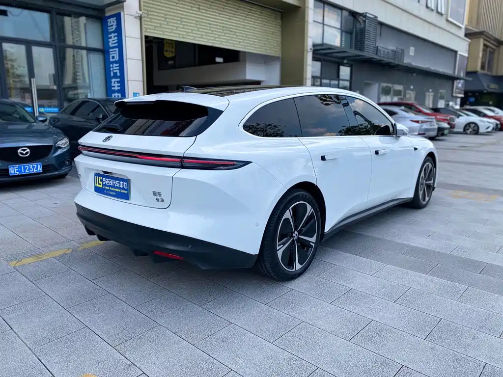 NIO ET5T — миниатюра 5