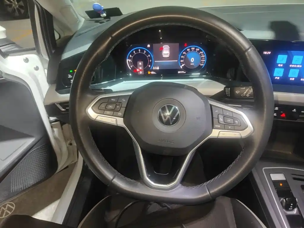 Volkswagen Golf — миниатюра 11