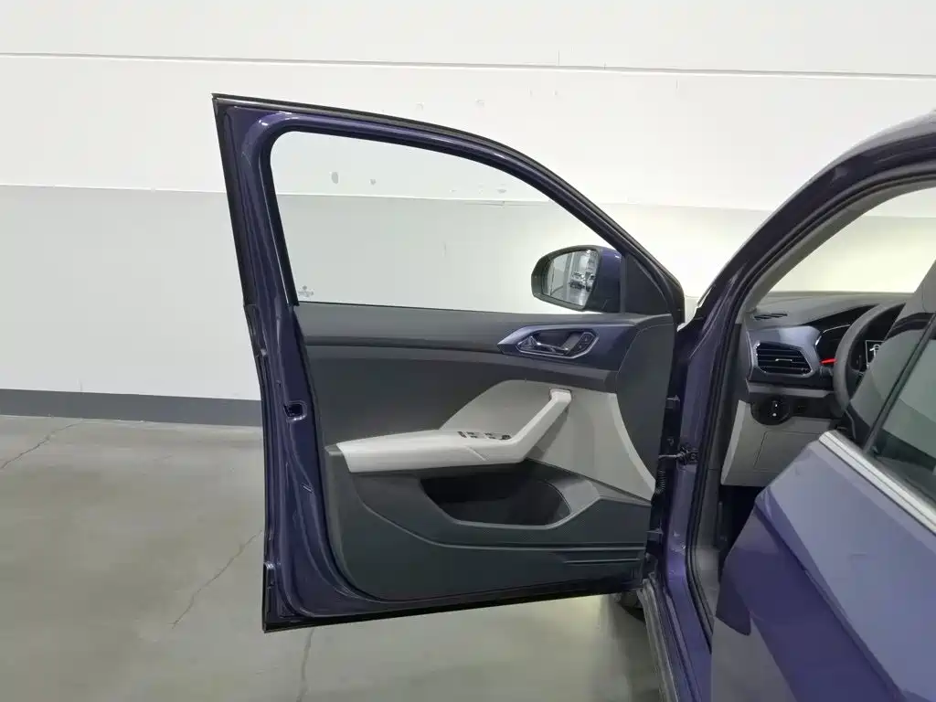 Volkswagen T-Cross — миниатюра 8