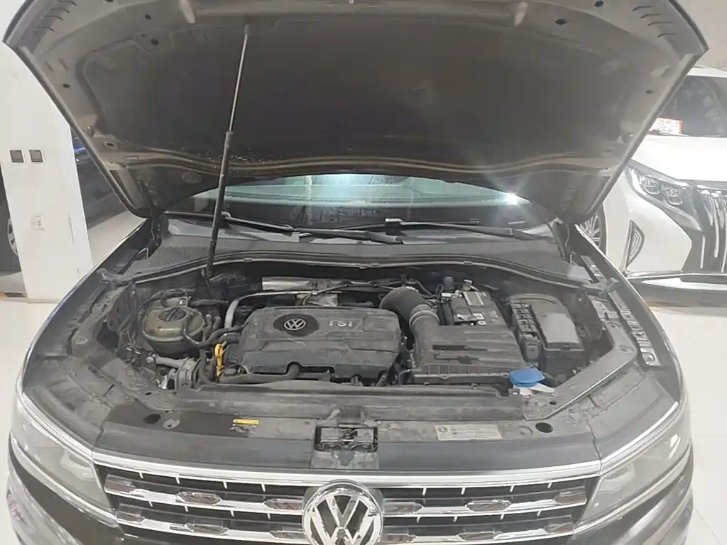 Volkswagen Tiguan L — миниатюра 20