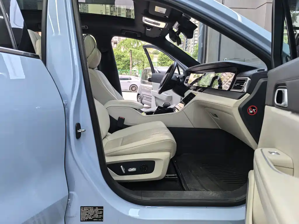 Li Auto Li ONE — миниатюра 17