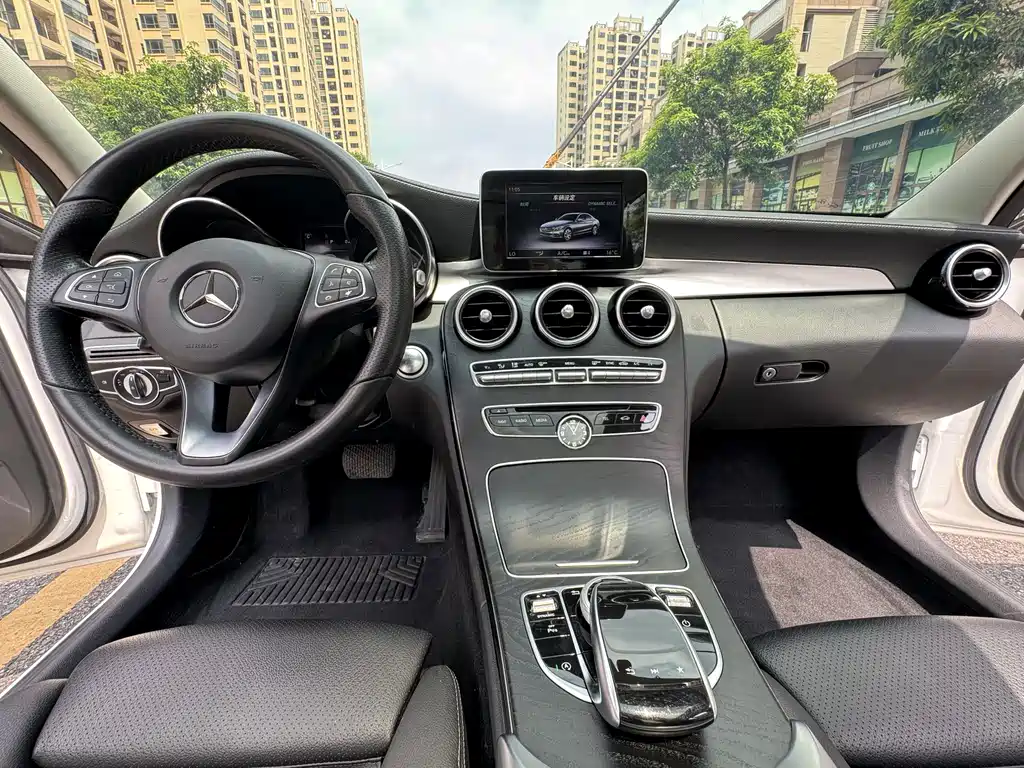 Mercedes-Benz C-Class — миниатюра 16