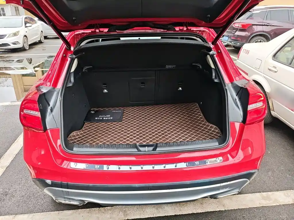 Mercedes-Benz GLA — миниатюра 19