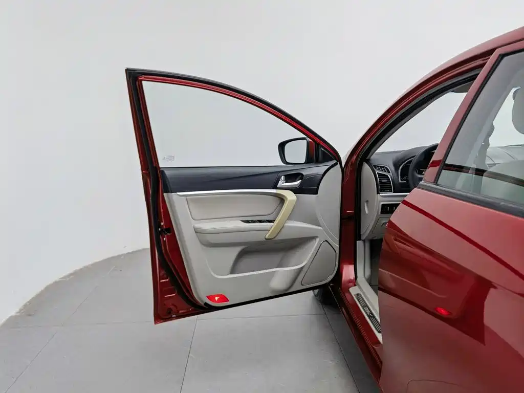 Geely Emgrand — миниатюра 8