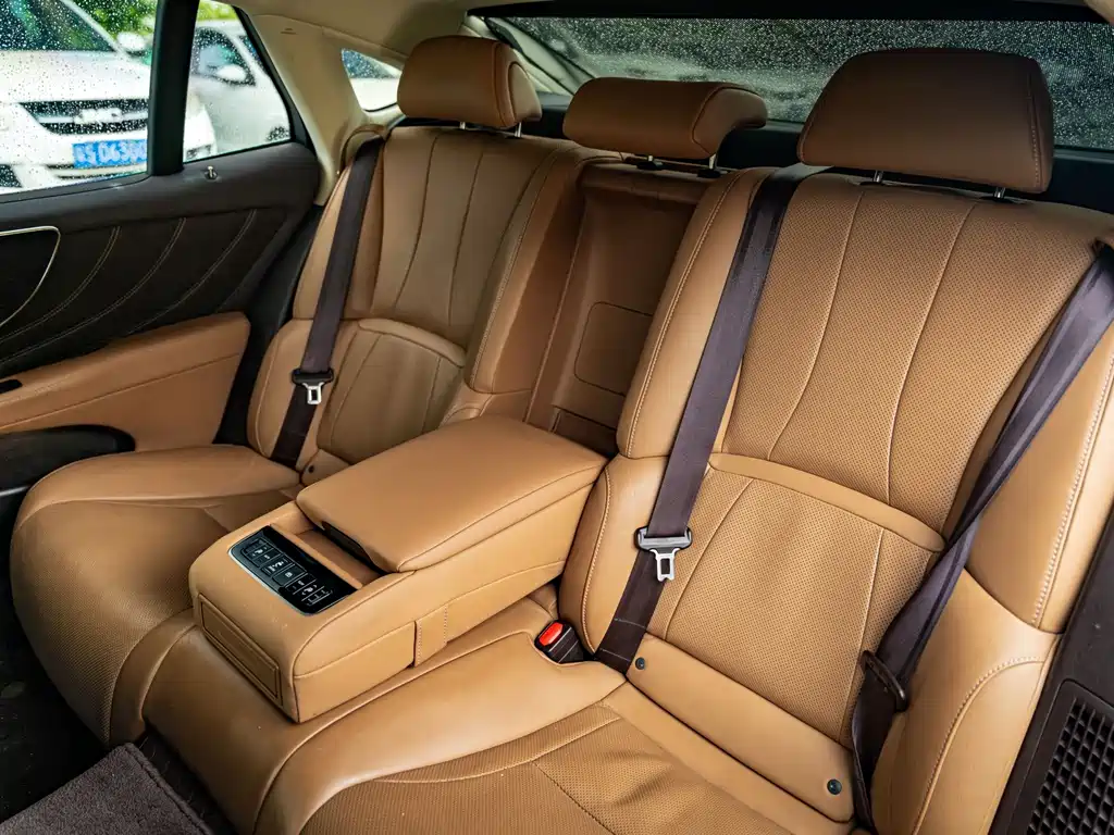 Lexus LS — миниатюра 19