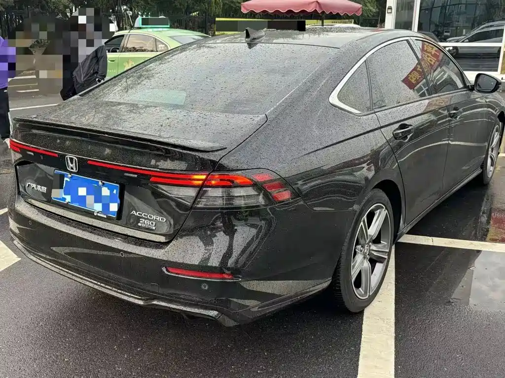 Honda Accord — миниатюра 6