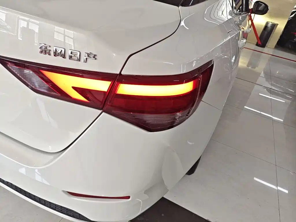 Nissan Sylphy — миниатюра 8