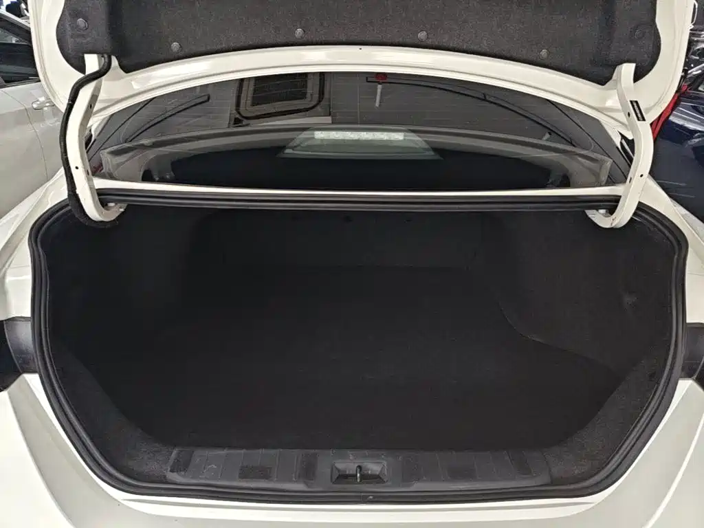 Nissan Sylphy — миниатюра 19