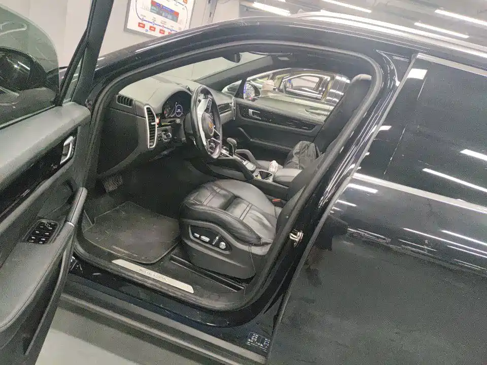 Porsche Cayenne Hybrid — миниатюра 3