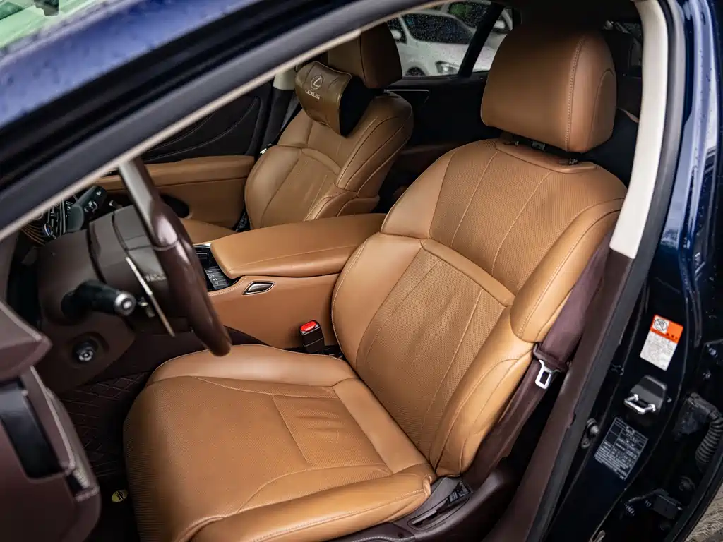 Lexus LS — миниатюра 17