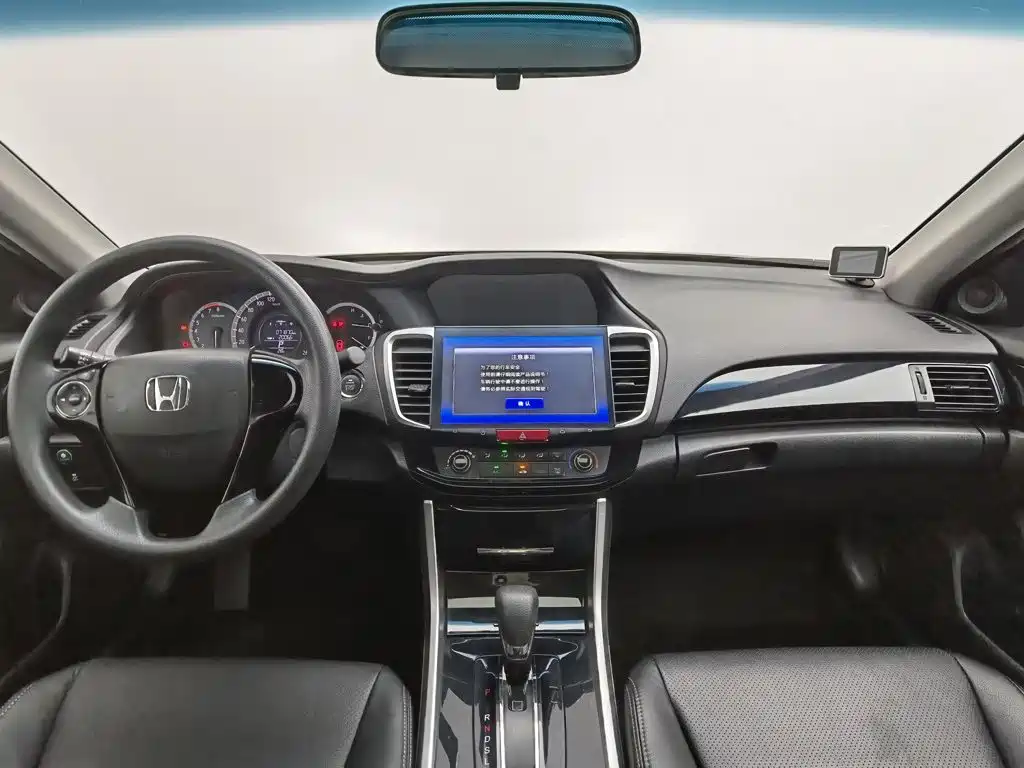 Honda Accord — миниатюра 5