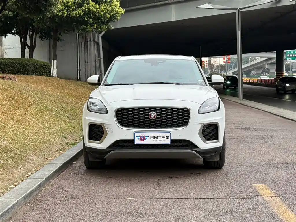 JAGUAR E PACE