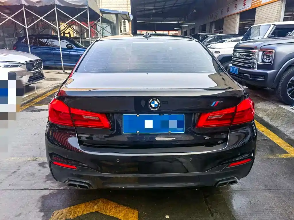 BMW 5 SERIES