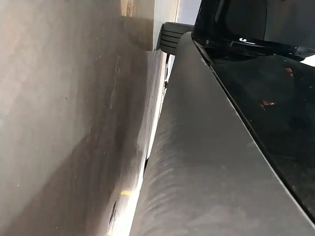 Tesla Model Y — миниатюра 22