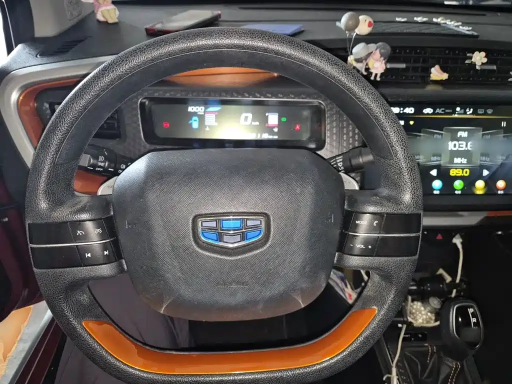 Geely Vision X1 — миниатюра 6