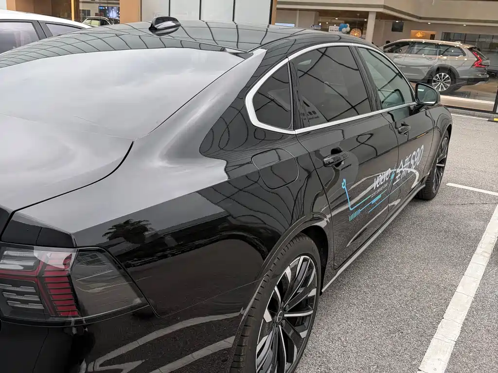 Volvo S90 PHEV — миниатюра 6