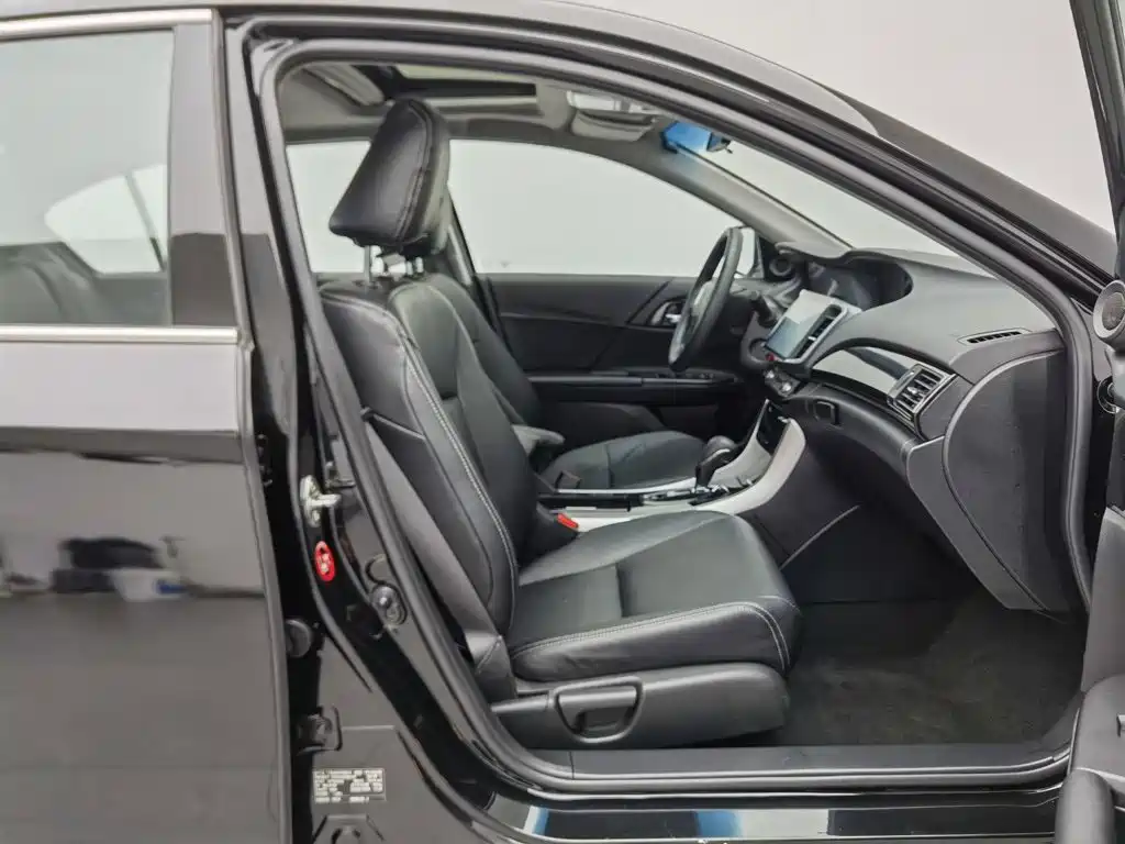Honda Accord — миниатюра 23