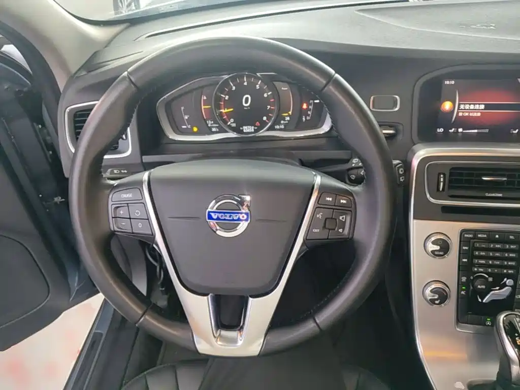 Volvo V60 — миниатюра 11