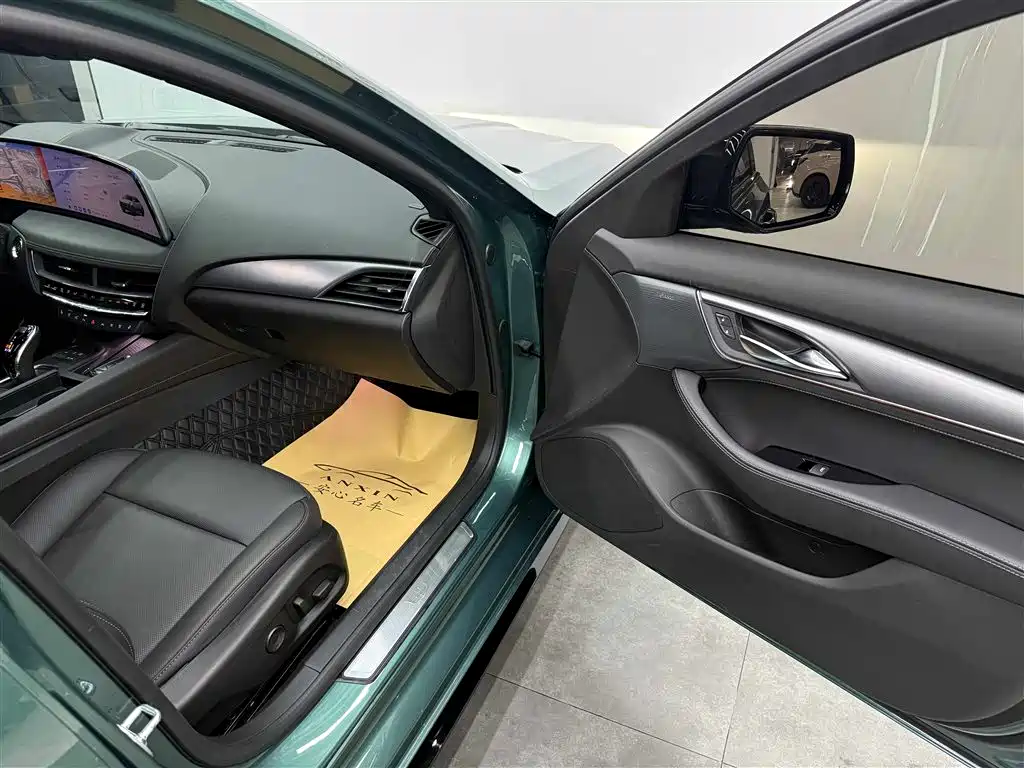 Cadillac CT5 2025 28T