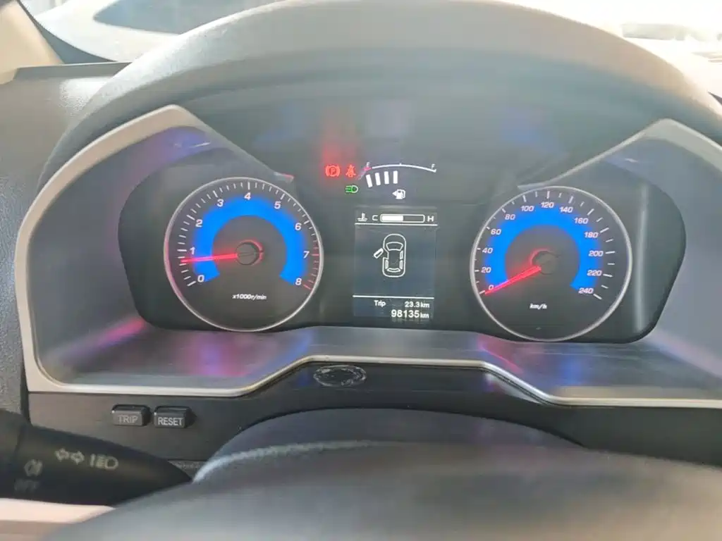 Geely Emgrand — миниатюра 12